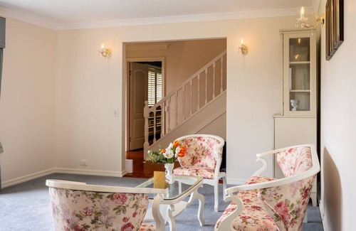 Eight Mile Plains House | 4BR German-style Villa w/ Pool@Eight Mile Plains