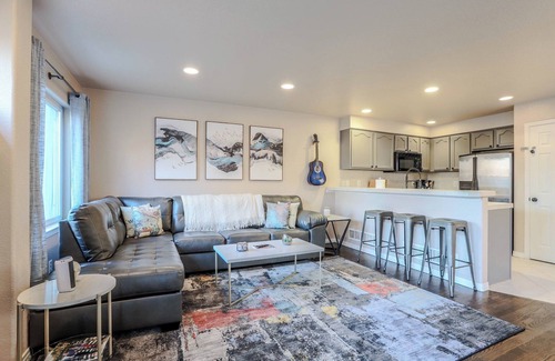 Berkley House | 4BR home w/garage parking