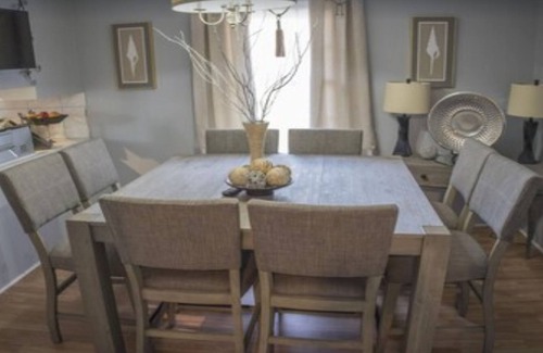 Columbia House | 4BR Home w/Movie Room & Game Room l Vintage Vibe