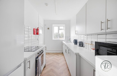 Peasenhall House | 4BR House | Large garden