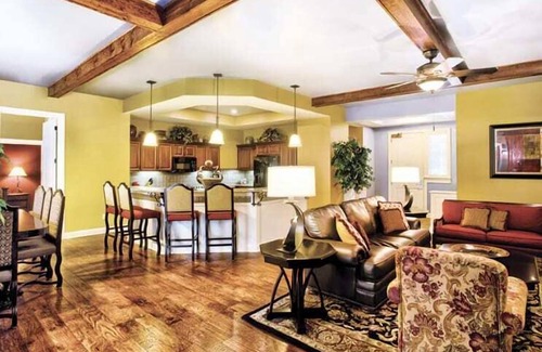 Shawnee On Delaware Condo | 4br Presidential Condo Luxury in Poconos!