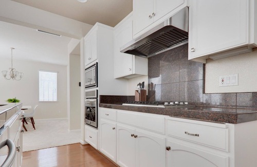 Dublin Apartment | 4BR Single-Family Home in Dublin Near Parks