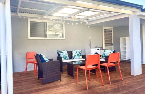 Strathfield South House | 4BR Straithfield South House close to airport/city sleeps 10 free parking