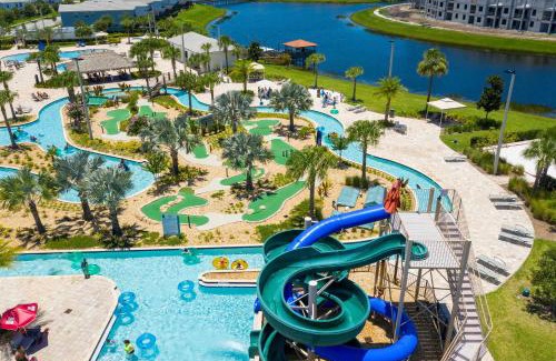 Kissimmee House | 4BR Townhouse Storey Lake Private Pool BBQ