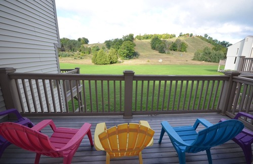 Cedar House | 4brm 4 ba in Leelanau County. Air, Heated Pool, 5 miles to Lk Michigan Beach