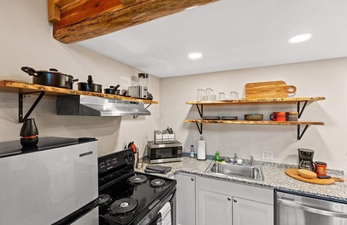Stanton Apartment | 4Guys Cabin on the Hill/3mi To Natural Bridge