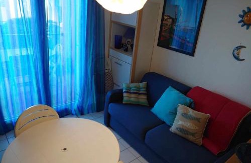 Collioure Apartment | 4RB86 Appartement type T2 cabine dans résidence bord de mer à Collioure
