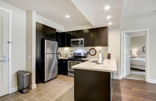 Pacific - Edison Apartment | 4th floor 2bedroom/2bath with private patio overlooking the meditation garden!