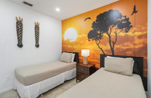 Sunset Ridge House | 5-3 Pool Home Located In Sunset Ridge Community!