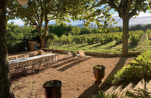 Neoules Villa | 5* BASTIDE villa with swimming pool on a wine estate