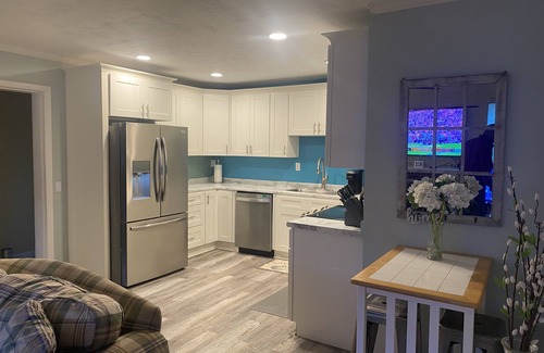 Tallahassee House | 5 BD 2-story home, family friendly quiet country setting, volleyball court!