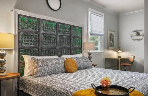 Orlando Villa | 5 Bdr 4,5 Bth Villa - Pool Table - Fenced Yard