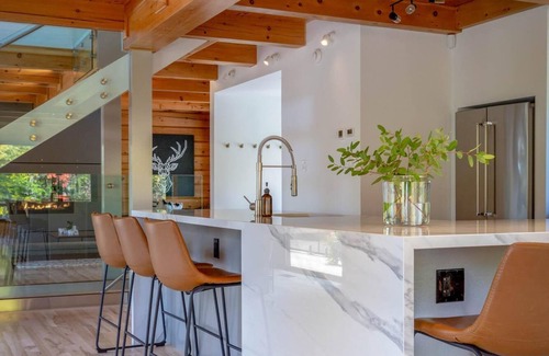 Huntsville Cottage | 5 bdrm, 3 bath! Architectural gem!