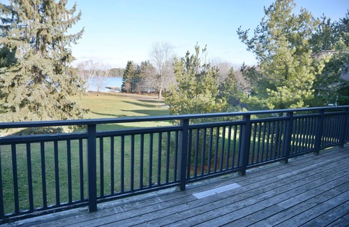 Minett Cottage | 5 Bdrm, 3 Bath on Lake Rosseau! Port Sandfield-Minett Area - AC!