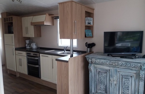 Petten Ski Chalet | 5. Beachhouse, 1km from Sea, Swimming Pool, Playground, Camping