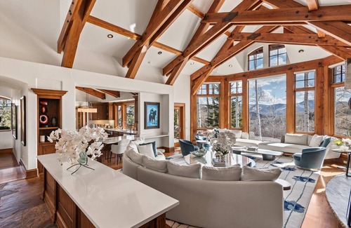 Snowmass Village House | 5 Bed/5.5 Bathroom Ski-In, Ski-Out Home in Exclusive Two Creeks Neighborhood