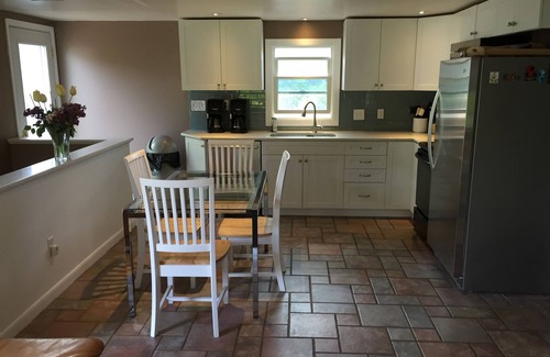 Provincetown House | 5 bed , Central location, Sleeps 5-10 , Parking, Laundry, Privacy, Quiet. AC.