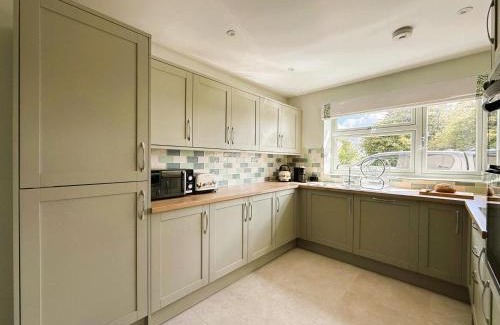 Ipswich House | 5 Bed in Washbrook oc-m33105