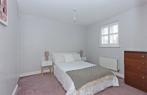Sittingbourne House | 5 Bed | Sleeps 10 | Lesuire | Contractors | Kent