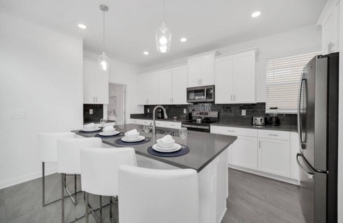 Tuscan Ridge Villa | 5 Bed With Upstairs Loft- So Much Space Pool, Spa & Game Room!