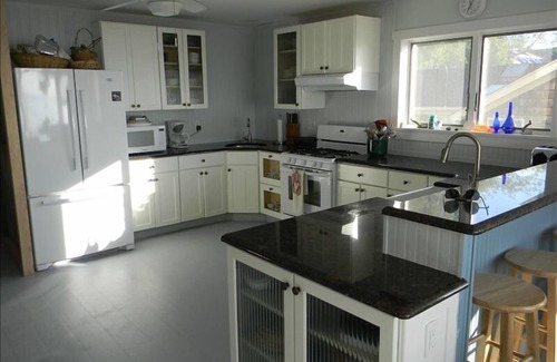 Groton Long Point Cottage | 5-Bedroom/2-Bath Beach-Front Cottage - Groton Long Point, Connecticut