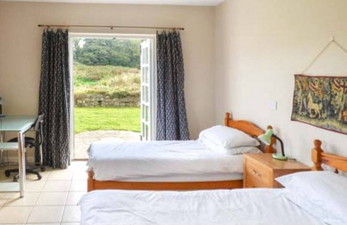 Dwrbach Cottage | 5 bedroom accommodation in Scleddau