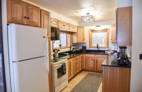 Red River Cabin | 5 bedroom accommodation in Red River