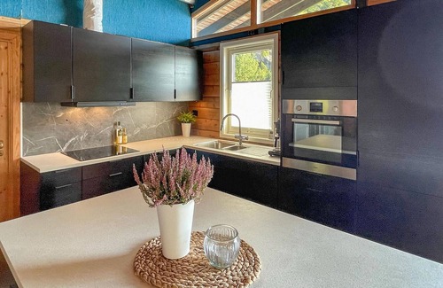 Suldal House | 5 bedroom cozy home in Hebnes