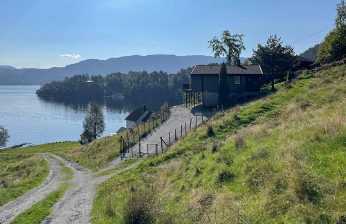 Suldal House | 5 bedroom cozy home in Hebnes