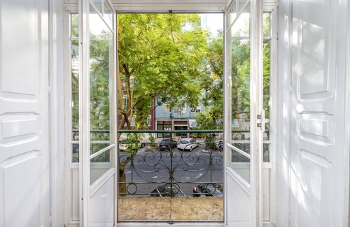 Lisbon Old Town House | 5 Bedroom Family Apartment
