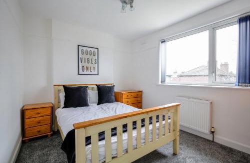 Burnage House | 5-bedroom home in trendy Dibsbury area Manchester with parking