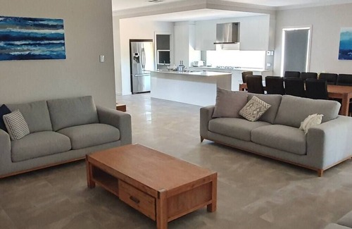 Wallaroo House | 5 bedroom home on the marina with private pontoon