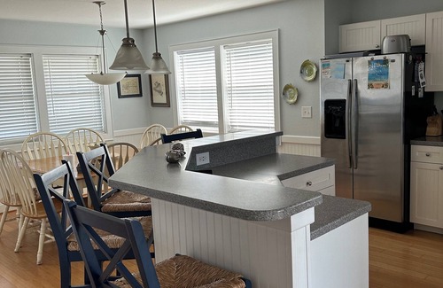 Nags Head Cottage | 5 Bedroom Home with Pool in the Heart of Nags Head