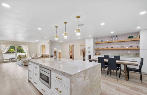 University City House | 5 bedroom house in marvelous San Diego with AC, WiFi. Enjoy your stay