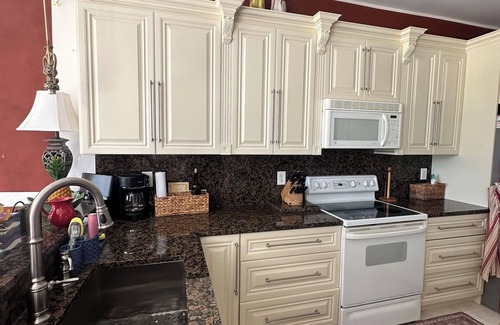 Stoneybrook House | 5 Bedroom House on golf course with pool after big reconstruction!