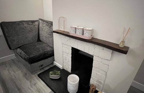 Little Kimble House | 5 Bedroom house with plenty of space. Perfect for families and contractor stays!