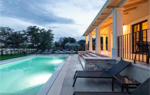 Manjadvorci House | 5 Bedroom Nice Home In Manjadvorci