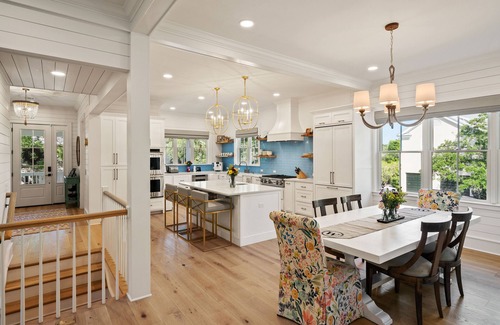 East Beach House | 5-bedroom Oceanview beauty is just steps away from the ocean