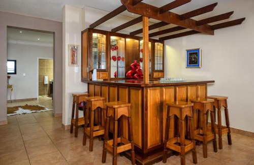 Ramsgate South House | 5 Bedroom Ramsgate Holiday Home KRB1