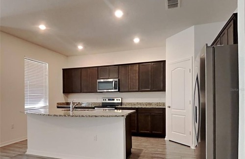 Nichols Apartment | 5 Bedroom Single family 430679 by Houzlet
