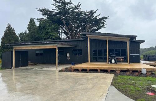 Ohakune House | 5 Bedroom, Solar on Snowmass Ohakune, Yellow Door