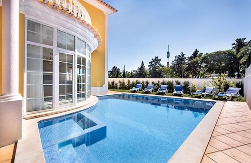 Correeira Villa | 5 Bedroom Villa in Albufeira Center + Heated Private Pool (on request)