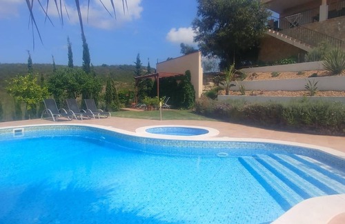 Costa Esuri Villa | 5-Bedroom Villa with Pool, Garden, Wi-Fi & A/C