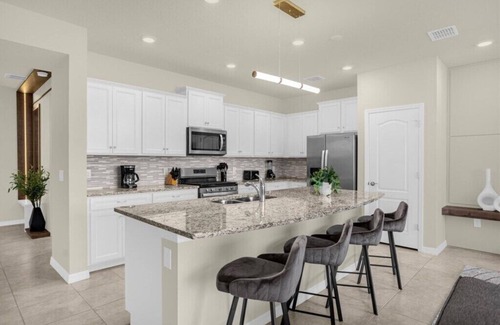 Sunridge Woods House | 5 Bedrooms/4.5 Bathrooms/Solterra (7538 OS)
