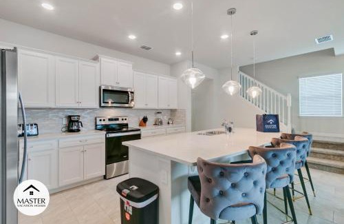 Davenport House | 5 Bedrooms 45 Bathrooms Windsor Island 602 Jl