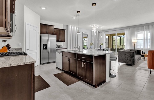 Sunridge Woods House | 5 Bedrooms/5 Bathrooms/Solterra (7622 OL)