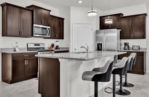 Sunridge Woods House | 5 Bedrooms/5 Bathrooms/Solterra (7622 OL)