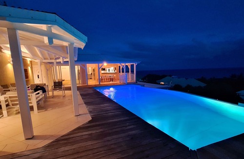Anse des Rochers House | 5 bedrooms villa - view and beach access