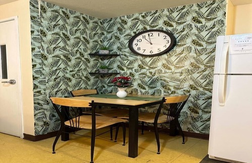 Downtown Pittsburgh Apartment | 5 Beds | Downtown Apt | Very Quick Walk Everywhere