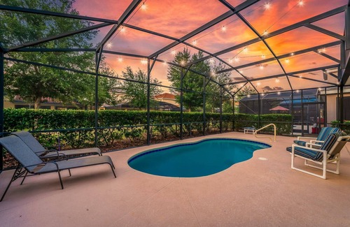 Loughman House | 5 Beds + Heated Pool at Solterra Resort